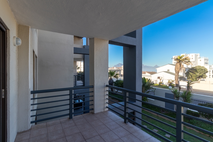 3 Bedroom Property for Sale in Bloubergrant Western Cape